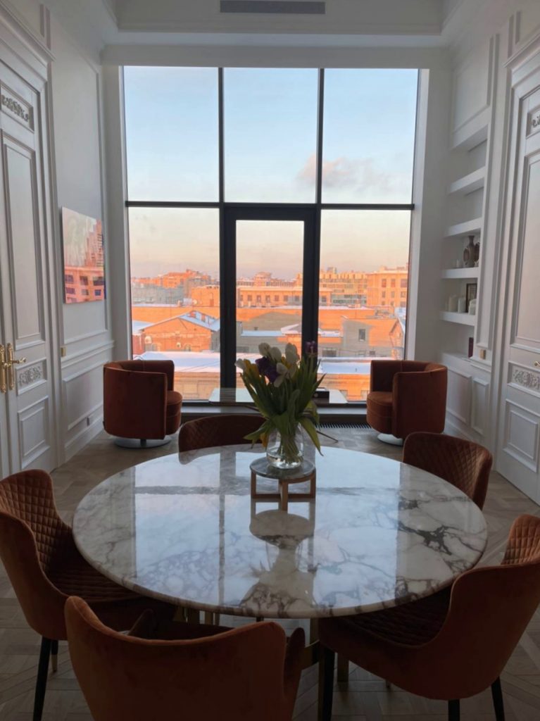 Ef87c639 f9a8 49f7 9287 0190387afcb6 767x1024